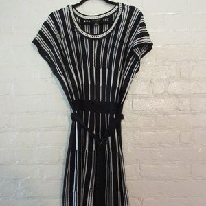 ⬇Reduced!⬇New Directions black/white belted dress